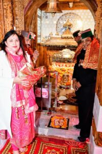 Himachal: मां शूलिनी के दर पर पहुंचे स्वास्थ्य मंत्री कर्नल डॉ. धनीराम शांडिल, प्रदेश की सुख-समृद्धि के लिए की विशेष पूजा