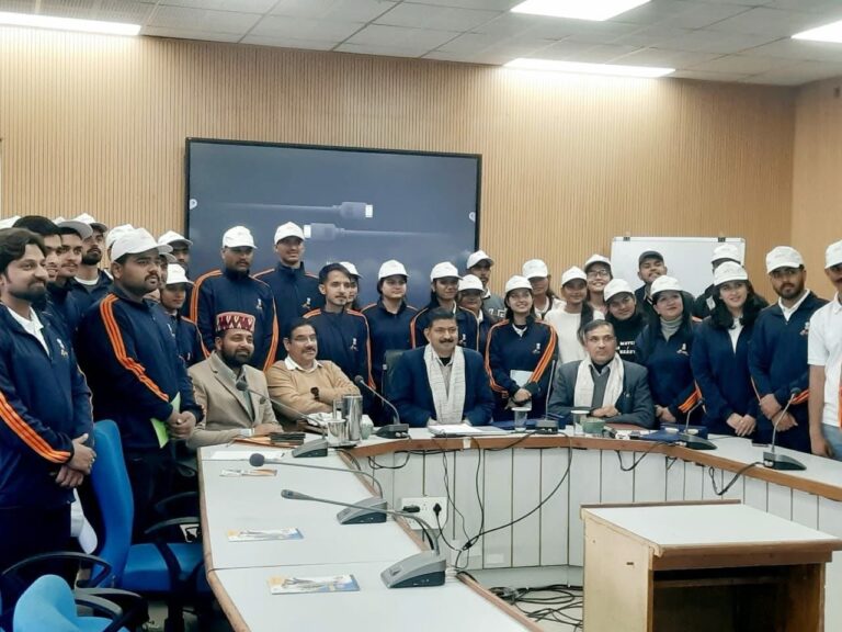 Kangra: कांगड़ा में शुरू हुआ राज्य स्तरीय युवा आदान–प्रदान कार्यक्रम, राजस्थान के 35 युवा पहुंचे हिमाचल