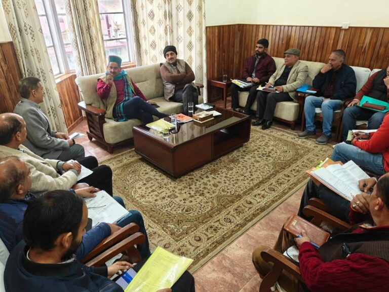 Kangra: शाहपुर में विकास की रफ्तार तेज, सड़कों-पुलों और भवनों पर खर्च हो रहे 90 करोड़ रुपये