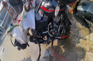 Una: चलती बाइक में लगी आग, हाईवे ट्रैफिक पुलिस की सतर्कता से टला बड़ा हादसा