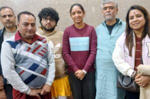 Una: चिंतपूर्णी दरबार में नतमस्तक हुईं हरमनप्रीत कौर, वर्ल्ड कप पल को बताया जिंदगी का सबसे खास लम्हा