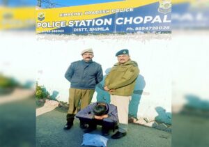 Shimla: शिमला पुलिस ने चरस तस्कर को धर दबोचा, 1.8 किलोग्राम नशा बरामद