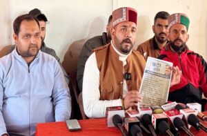 Kangra: हिमाचल में 2 दशक से नौकरी का इंतजार कर रहे 3000 से ज्यादा आश्रित, सरकार पर वादा तोड़ने का आरोप, आंदोलन की चेतावनी