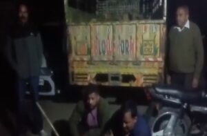 Himachal: हिमाचल में खैर तस्करों पर वन विभाग का बड़ा एक्शन, जंगल में रेड कर दो गिरफ्तार, तीन अंधेरे में फरार