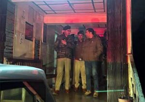 Himachal: आधी रात अचानक थानों में पहुंचे SSP गौरव सिंह, पुलिसकर्मियों में मचा हड़कंप, नशा तस्करों पर कड़ी कार्रवाई के दिए सख्त आदेश