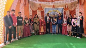 Kangra: ‘नवरंग’ में झूम उठा रिड़कमार कॉलेज, पहाड़ी-पंजाबी नृत्य और गीतों ने बांधा समां