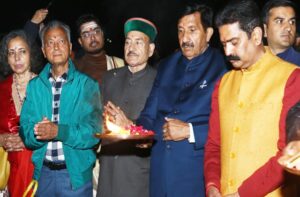 Mandi: हजारों श्रद्धालुओं की मौजूदगी में ब्यास महाआरती, उपमुख्यमंत्री मुकेश अग्निहोत्री ने की पूजा, मंडी की नई पहचान बनने की उम्मीद