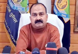 Kullu: कुल्लू में नशे पर बड़ा प्रहार, 53.58 ग्राम चिट्टा बरामद, तीन अलग-अलग मामलों में 6 आरोपी गिरफ्तार