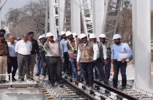 Kangra: 4 साल बाद चक्की पुल का फाइनल सर्वे पूरा, फिर भी नहीं मिली ट्रेनों को हरी झंडी; पठानकोट-जोगिंद्रनगर रेल लाइन पर सस्पेंस बरकरार