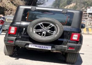 Kullu: मनाली में थार चालक की ड्रामा गाड़ी पर पुलिस का एक्शन, नंबर प्लेट पर लिखा ‘GHUMAAN’ पड़ा भारी