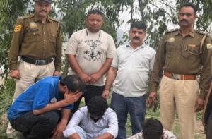 नाके पर पकड़ी गई कार, अंदर मिला ‘चिट्टा’… बिलासपुर पुलिस ने 3 युवकों को किया गिरफ्तार