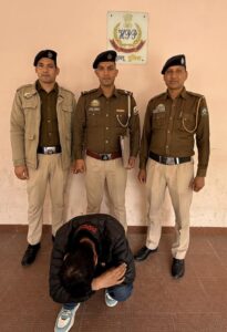 Kullu: किराए के कमरे में चल रहा था नशे का खेल, कुल्लू पुलिस की रेड में चिट्टा बरामद