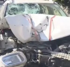 Mandi: चंडीगढ़-मनाली हाईवे पर देर रात भीषण टक्कर, कार और बाइक की भिड़ंत में दोनों चालक गंभीर घायल