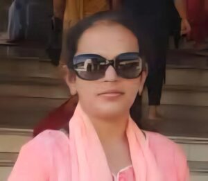 Himachal: ब्रेन ट्यूमर और कमजोर नजर भी नहीं रोक सकी हौसला: हिमाचल की बेटी ने हासिल की पीएचडी, बन गई मिसाल