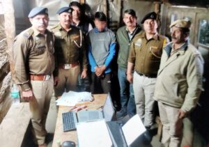 Chamba: चिकन-सब्जी की दुकान के अंदर चल रहा था नशे का खेल, आटा चक्की के नीचे छिपी मिली 494 ग्राम चरस