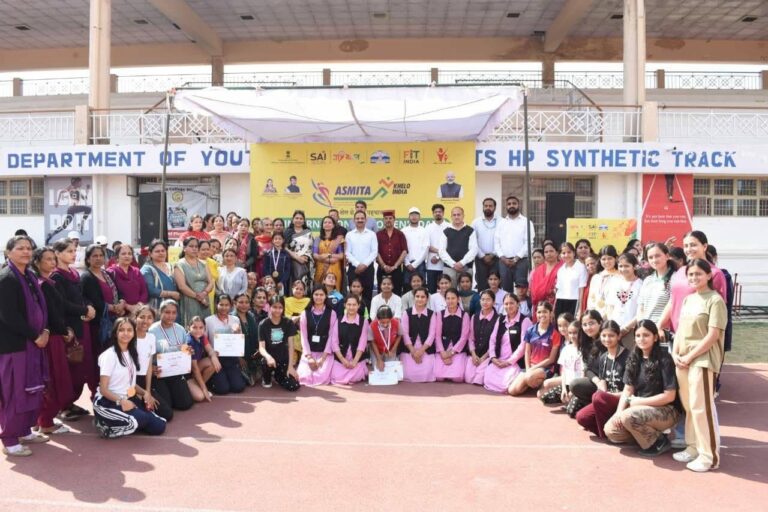 Kangra: धर्मशाला में अंतरराष्ट्रीय महिला दिवस पर आयोजित ‘अस्मिता एथलेटिक्स लीग’, महिलाओं और बालिकाओं ने दिखाया जोश
