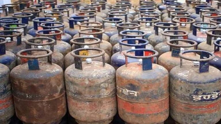 Himachal: हिमाचल में गैस संकट के बीच बड़ी राहत, 105 गाड़ियों में 35,910 सिलेंडर पहुंचे; सरकार ने कहा– घबराएं नहीं