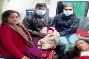 Himachal: रात 3:41 बजे सड़क किनारे एम्बुलेंस में हुआ प्रसव, 108 स्टाफ ने बचाई मां-बच्ची की जान