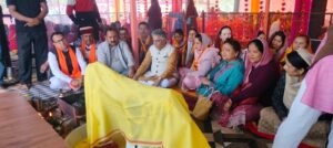 Kangra: सिद्धूपुर में सांसद डॉ. राजीव भारद्वाज ने किया भगवान श्रीराम, लक्ष्मण और माता सीता की भव्य मूर्तियों का अनावरण, गांव के विकास का भी किया ऐलान