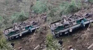 Mandi: मंडी में सरकारी बस खाई में गिरी, खाली होने से बचा बड़ा हादसा