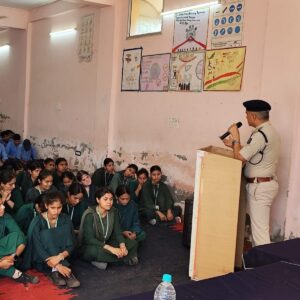 Kangra: सड़क सुरक्षा से लेकर मुफ्त आंखों की जांच तक, नूरपुर पुलिस का बड़ा अभियान, सैकड़ों लोग पहुंचे