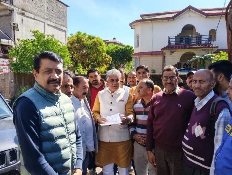 Kangra: जनता की मांग पर बड़ा फैसला! सांसद डॉ. राजीव भारद्वाज के निर्देश से शाहपुर के रेहलू रोड पर बनेगा अंडरपास