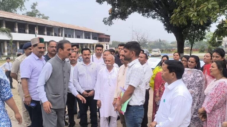 Big Development Push in Shahpur: सीएम सुक्खू का अचानक दौरा, रैत में चल रहे प्रोजेक्ट्स का किया निरीक्षण