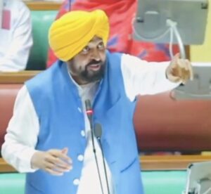 Big Political Row: भगवंत मान पर नशे में विधानसभा पहुंचने के आरोप, डोप टेस्ट की मांग तेज