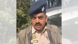 Shocking Incident in Shimla:&nbsp;टैक्सी ड्राइवर से बदसलूकी के वायरल वीडियो के बाद ASI सस्पेंड