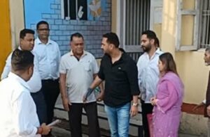 Illegal Mining Case: हमीरपुर कोर्ट से विधायक आशीष शर्मा के भाई-चाचा को जमानत, 17 दिन बाद जेल से रिहाई