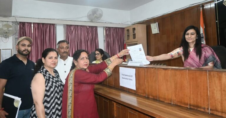 Mandi: मंडी नगर निगम चुनाव 2026: अंतिम दिन 43 नामांकन दाखिल, वार्डवार मुकाबला हुआ बेहद रोचक