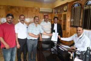Mandi: सरकाघाट नगर परिषद चुनाव 2026: अंतिम दिन 8 नामांकन दाखिल, कुल 27 प्रत्याशियों के साथ मुकाबला हुआ और दिलचस्प