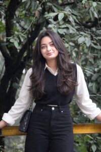 Hamirpur: बलसन की बेटी Shrishti Sharma ने 12वीं में मचाया धमाल: 465 अंक के साथ प्रथम श्रेणी में शानदार सफलता