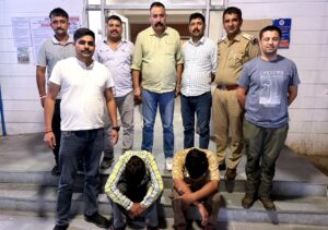 Car Fire Mystery: पांवटा साहिब में आधी रात घर के बाहर खड़ी कार को लगाई आग, CCTV में कैद हुए 5 युवक