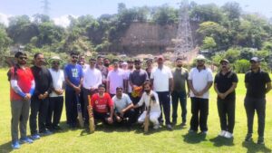 Kangra: शाहपुर के चंबी मैदान में मेडस्वान क्रिकेट लीग का भव्य शुभारंभ, विधायक केवल सिंह पठानिया ने किया कांगड़ा ज़ोन मैच का उद्घाटन