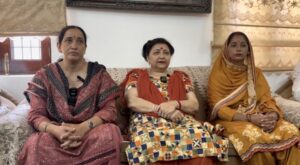 Kangra: मंझग्रां सीट पर भाजपा की बड़ी रणनीति, अंजू ठाकुर ने छोड़ा मैदान, अब बिंदु कुमारी के समर्थन में उतरीं