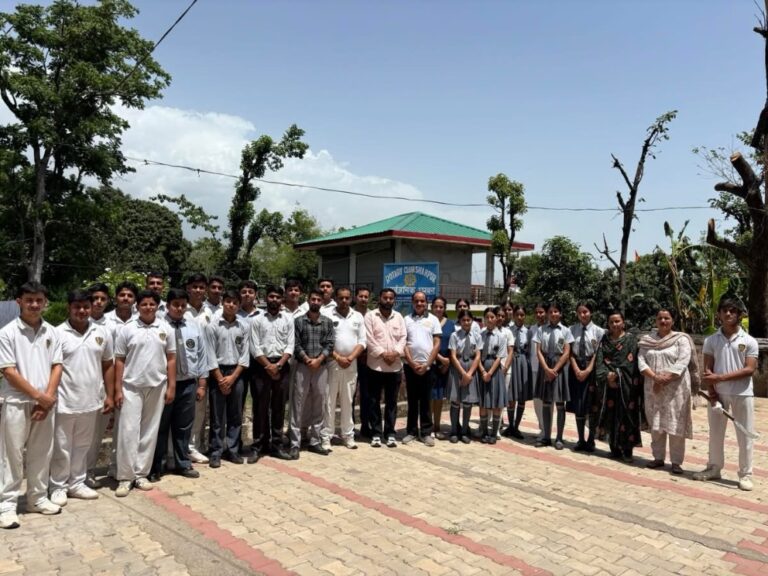 Kangra: शाहपुर सिविल अस्पताल पार्क में छात्रों ने दिखाया कमाल… स्वच्छता अभियान में इंटरैक्ट क्लब की शानदार पहल, कांगड़ा इंटरनेशनल स्कूल शाहपुर