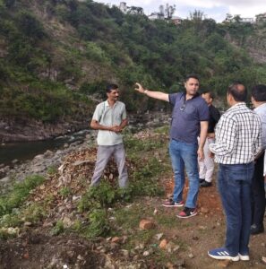 Kangra: विनवा नदी और खीरगंगा घाट में गंदगी फैलाने वालों पर होगी सख्त कार्रवाई, एसडीएम संकल्प गौतम ने दिए कड़े निर्देश