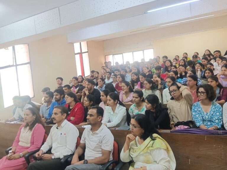 HPU में POSH एक्ट पर विशेष व्याख्यान… प्रो. रूना मेहता ठाकुर ने बताया महिलाओं की सुरक्षा क्यों है सबसे बड़ी जिम्मेदारी