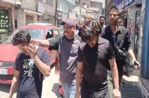 Shimla: संजौली में नाबालिग से छेड़छाड़ और ब्लैकमेलिंग का आरोप, कार्रवाई न होने पर भड़का जनाक्रोश, सड़क पर उतरे लोग