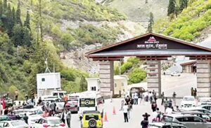Rohtang जाने से पहले जान लें ये जरूरी नियम, बिना परमिट पहुंचे तो रास्ते में ही रोक देगी पुलिस
