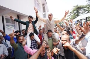 Himachal: जयराम ठाकुर का बड़ा हमला, बोले- कांग्रेस में अंदरूनी खींचतान चरम पर, जनता को चाहिए जवाब