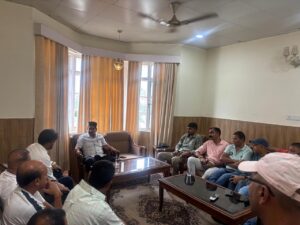 Kangra: रैत-कोहला-बल्ला सड़क पर विधायक केवल सिंह पठानिया का सख्त एक्शन, टायरिंग तुरंत शुरू करने के दिए निर्देश
