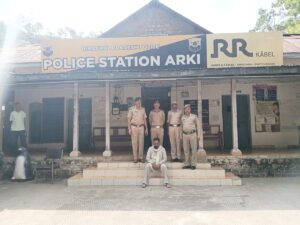 Solan: 5 महीने से फरार था आरोपी, सोलन पुलिस ने पंजाब से दबोचकर किया बड़ा खुलासा