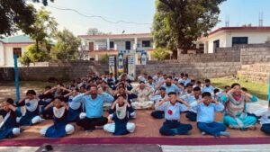 Kangra: अंतर्राष्ट्रीय योग दिवस पर नेरटी स्कूल में गूंजा योग का संदेश, छात्र-शिक्षकों ने बढ़-चढ़कर लिया हिस्सा
