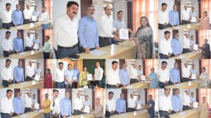 Kangra: पालमपुर नगर निगम के नवनिर्वाचित पार्षदों को सौंपे गए विजेता प्रमाण पत्र