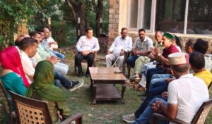 Kangra: चढ़ियार में जनता की शिकायतों पर गरजे केवल सिंह पठानिया, पंचायत प्रतिनिधियों को दी बड़ी जिम्मेदारी के संकेत