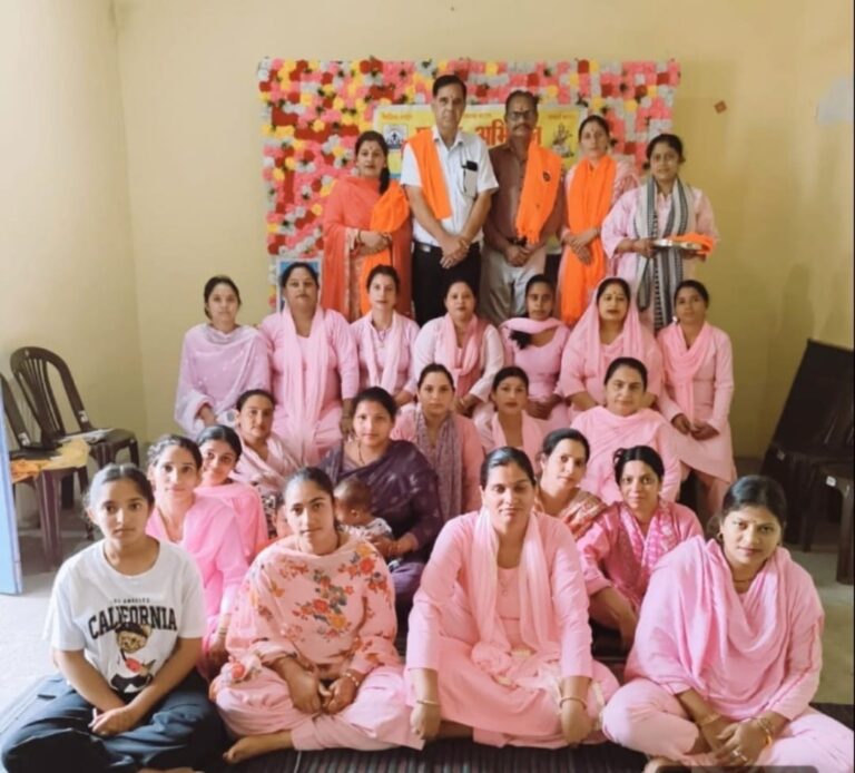 Kangra: शाहपुर के चड़ी सोमनाथ मंदिर में शुरू हुआ पांच दिवसीय एकल विद्यालय अभ्यास वर्ग, 30 विद्यालयों के आचार्य ले रहे भाग