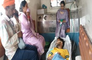 Chamba: रात को सो रहा था युवक, अचानक सांप ने डसा… हालत बिगड़ते ही टांडा मेडिकल कॉलेज किया गया रेफर