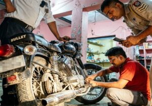 Bullet के पटाखे पड़े भारी! वायरल वीडियो के बाद ऊना पुलिस का बड़ा एक्शन, ₹10,000 का चालान और साइलेंसर जब्त